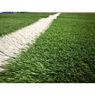 Ca. 54,4m2 Kunstgras, 28 mm hoog, groen, wit